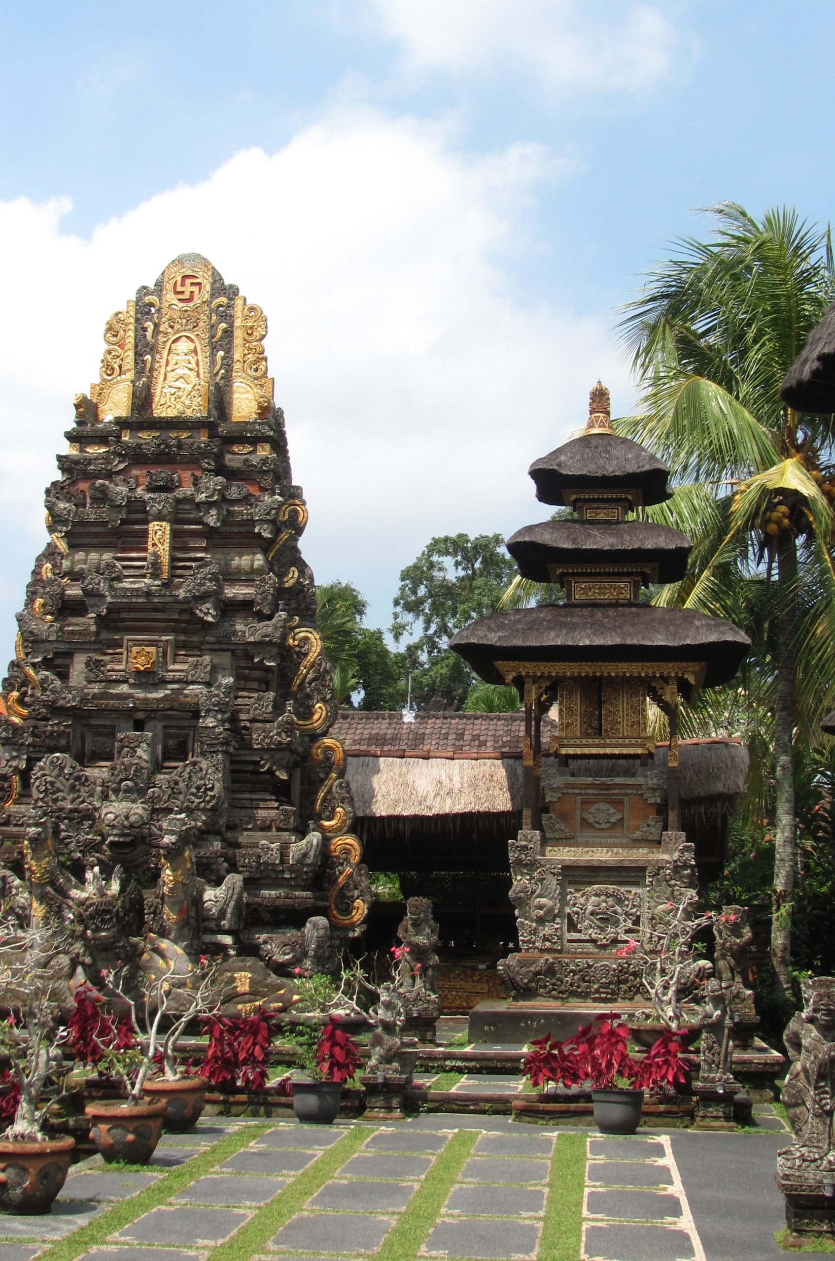 Bali travel guide image of the lotus pond at Pura Taman Saraswati temple in Ubud